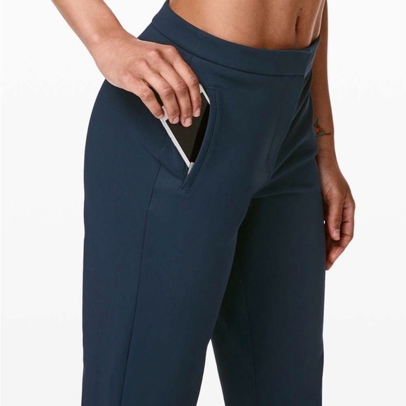 Lululemon On The Move Pant *28"
Lightweight, True Navy - Picture 2 of 9